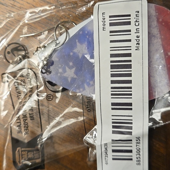 Patriotic American Flag Acrylic Dangle Earrings Water Drop Design Lightweight - Picture 5 of 5